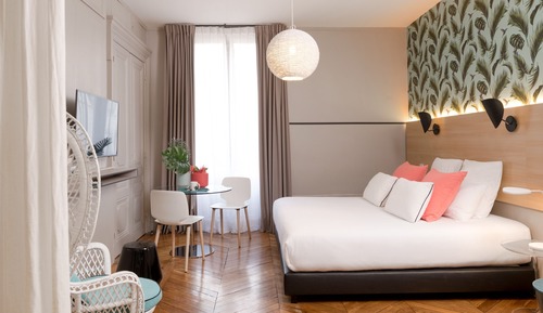 Suite junior (Paradis, 2 Pl Gailleton, 69002 Lyon)