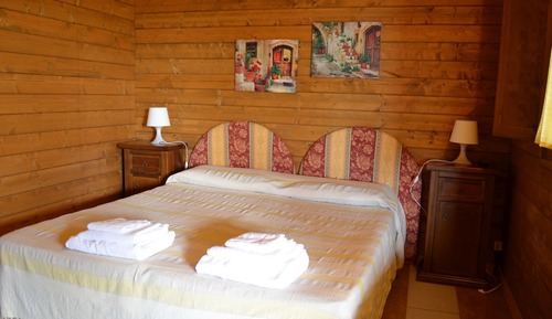 Bungalow romántico, 1 habitación, baño privado, vistas al jardín