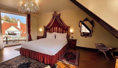 Suite exclusiva (DeCastello)