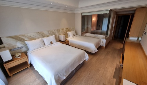 Deluxe Family Twin Room B (Park View)