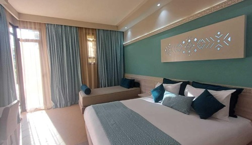 Habitación cuádruple (2 adults + 2 children)