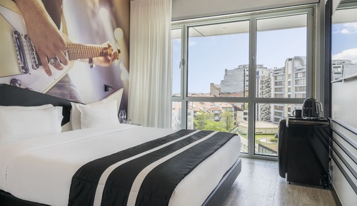 Habitación Confort con 1 cama doble o 2 individuales