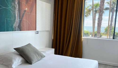 Habitación con 1 cama doble o 2 individuales, vistas al mar