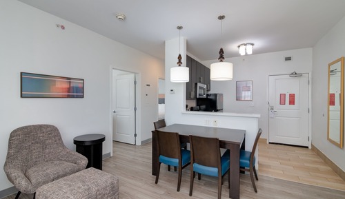 Suite, 2 habitaciones (Mobility Accessible, Tub)
