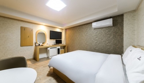 Room (Deluxe Double)