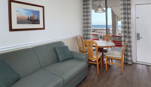 Classic Room, 1 Bedroom (Partial Ocean View Efficiency)