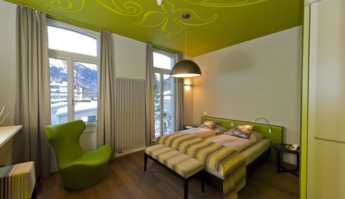 Habitación superior, balcón (Medium)