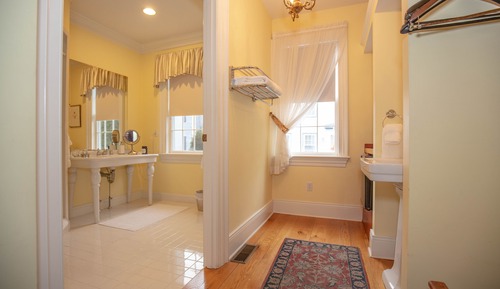 King Bed Suite #1, First Floor, Generous walk in Shower