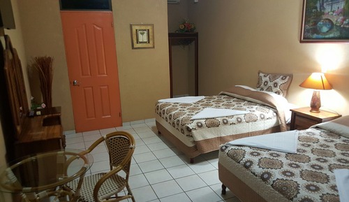 Habitación cuádruple estándar, 1 habitación