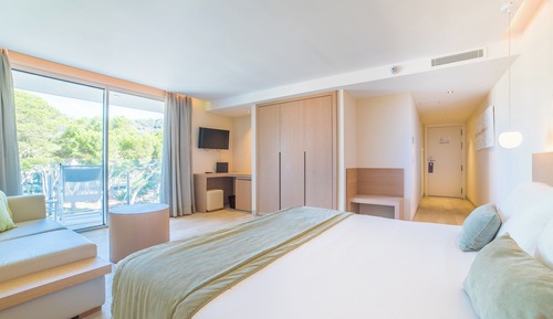 Habitación doble superior, vistas parciales al mar (Lateral)
