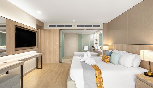 One Bedroom Junior Suite