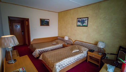 Habitación con 2 camas individuales