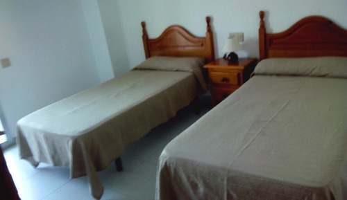 Apartamento estándar, 2 habitaciones, terraza, vistas parciales al mar