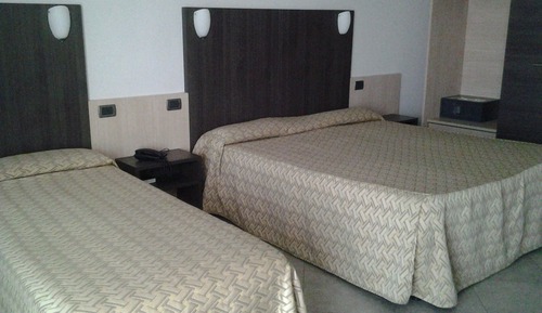 Habitación cuádruple estándar