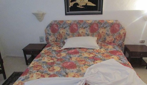 Habitación estándar con 1 cama doble o 2 individuales