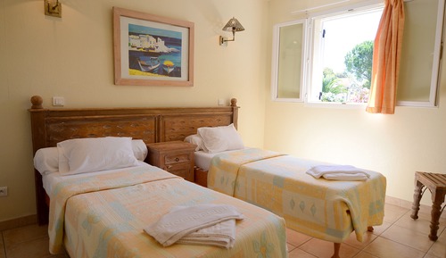 Apartamento, 2 habitaciones, 2 baños, vistas al jardín