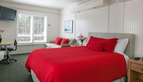 Habitación, 1 cama de matrimonio con sofá cama, vistas parciales al mar