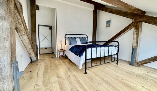 Apartamento, baño privado, vistas al puerto deportivo (51 Brewhouse)