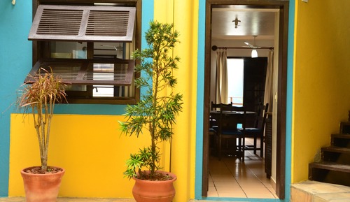 Habitación cuádruple, balcón, vistas parciales al mar