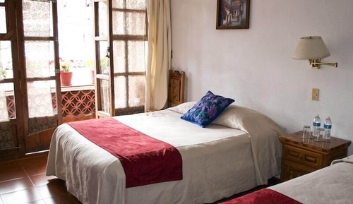 Habitación estándar, 2 camas de matrimonio (1 Single & 1 Queen Size)