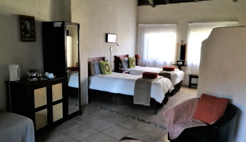 Habitación superior con 2 camas individuales