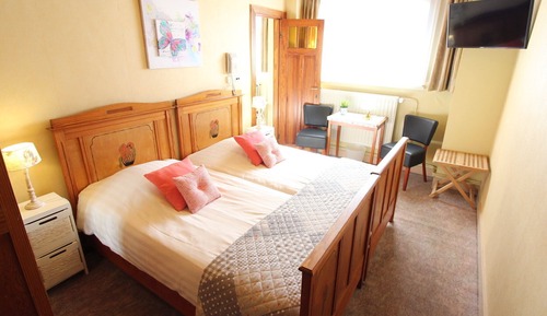 Habitación básica doble, 2 camas individuales