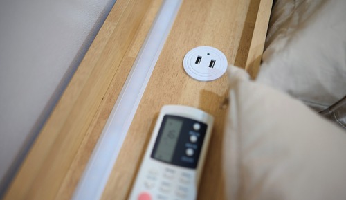 Habitación básica con 2 camas individuales