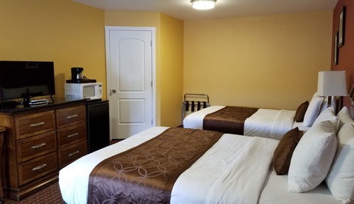 Habitación estándar, 2 camas de matrimonio, frigorífico y microondas