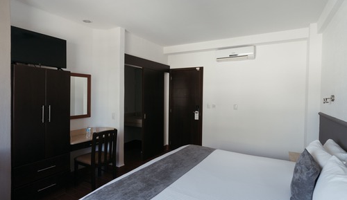 Habitación Business, 1 cama de matrimonio grande