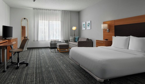 Estudio, 1 cama de matrimonio grande con sofá cama