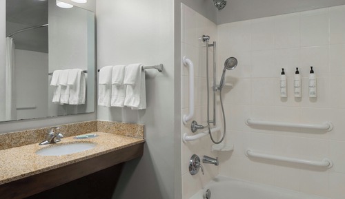 Suite, 2 habitaciones (Mobility Accessible, Tub)
