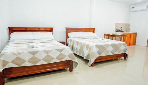 Habitación triple, 3 camas individuales, baño privado