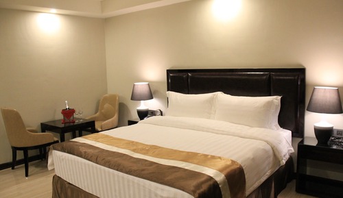 Habitación Deluxe, 1 cama de matrimonio grande, bañera, junto a la piscina