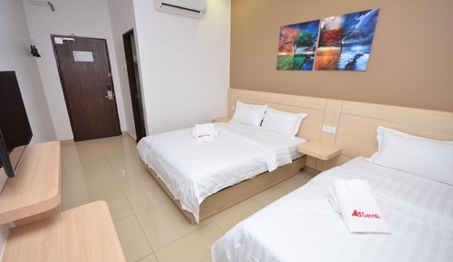 Standard Family Room, No Windows