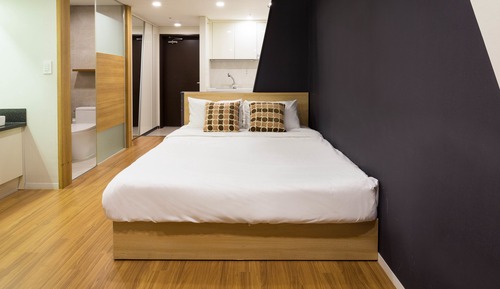Deluxe Queen Room