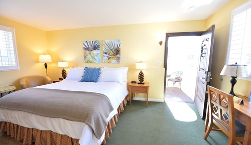 Habitación de diseño, 1 cama de matrimonio grande, frigorífico y microondas