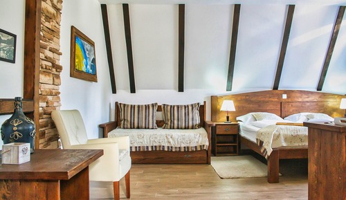 Deluxe Room, 1 King Bed, Nature View