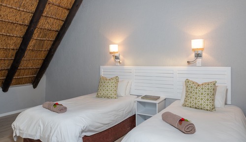 Four Bedroom Luxury Chalet with Splash Pool