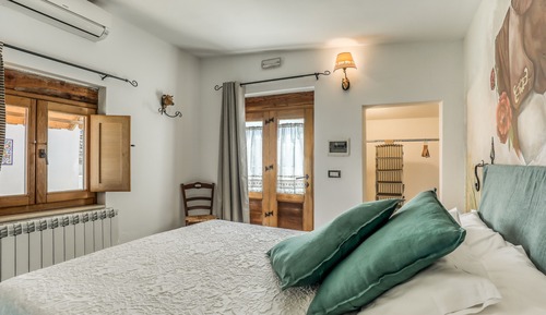Habitación de lujo con 1 cama doble o 2 individuales, bañera de hidromasaje