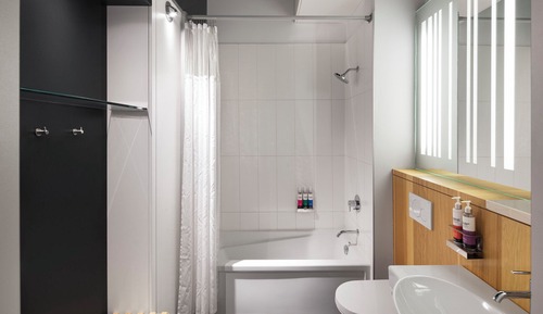 Habitación Grand, 1 cama de matrimonio grande, vistas a la ciudad