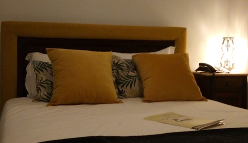 Habitación estándar con 1 cama doble o 2 individuales