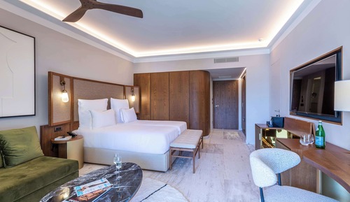 Suite junior, 1 cama de matrimonio grande, vistas al jardín (Pool)
