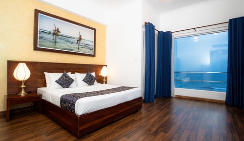 Habitación superior con 1 cama doble o 2 individuales, 2 camas de matrimonio, vistas al mar