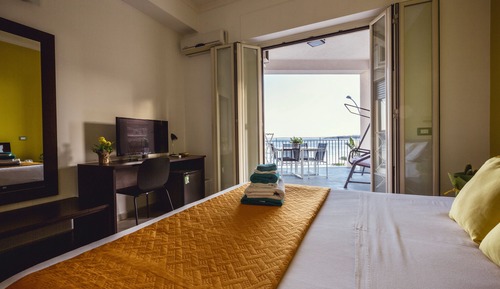 Habitación Deluxe con 1 cama doble o 2 individuales, vistas al mar