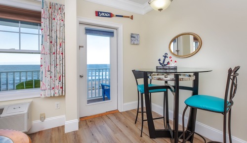 Oceanfront Room, King Bed, Balcony