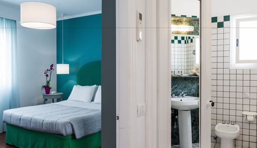 Habitación superior con 1 cama doble o 2 individuales