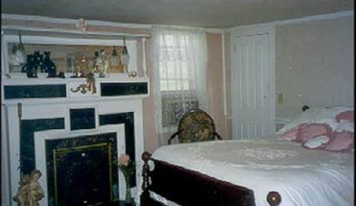 Holly Room