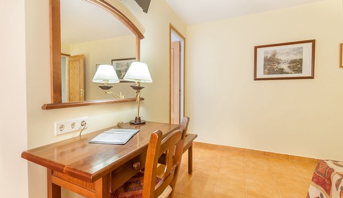 Habitación estándar con 1 cama doble o 2 individuales