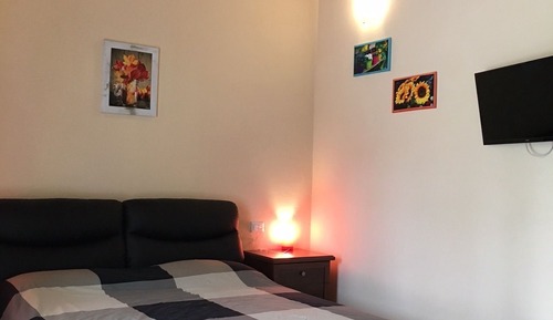 Estudio tradicional, 2 camas dobles, cocina básica