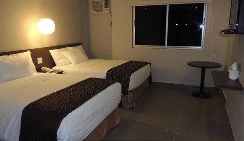 Habitación estándar doble, 2 camas dobles